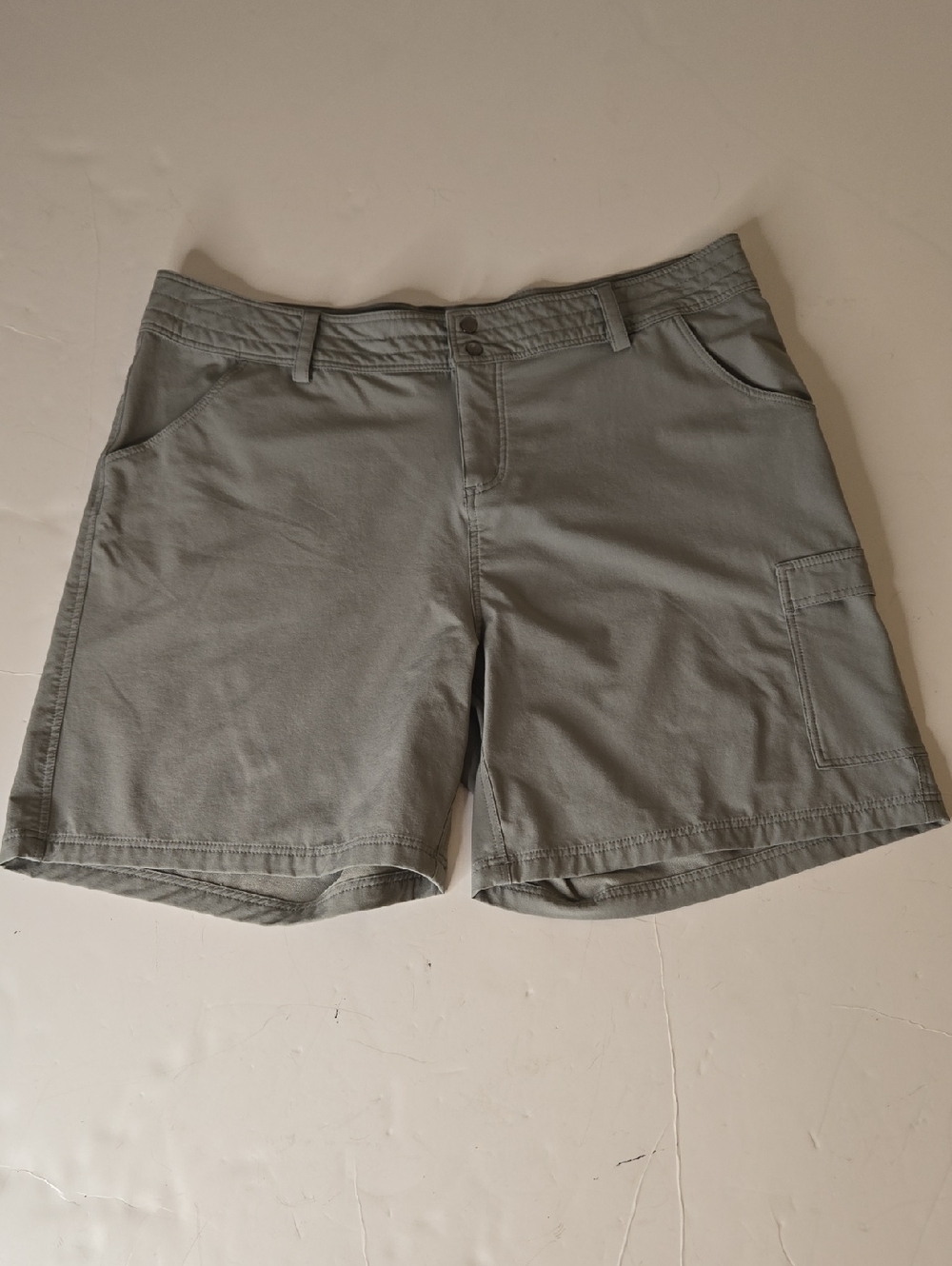Casual Women's Gray High Waist Utility Shorts Size 14